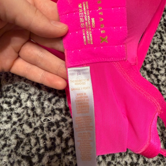 Savage X Fenty Hot Pink Bra - Picture 6 of 6